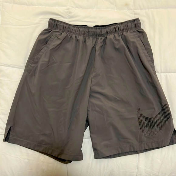 Nike Grey Large DriFit Shorts - Picture 1 of 2
